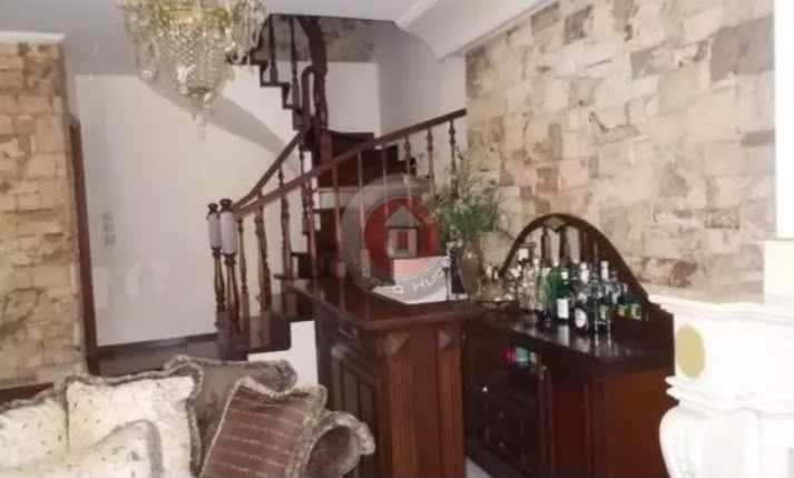 Ευρύχωρη μεζονέτα με κήπο και γκαράζ στο Πανόραμα – Βέροια