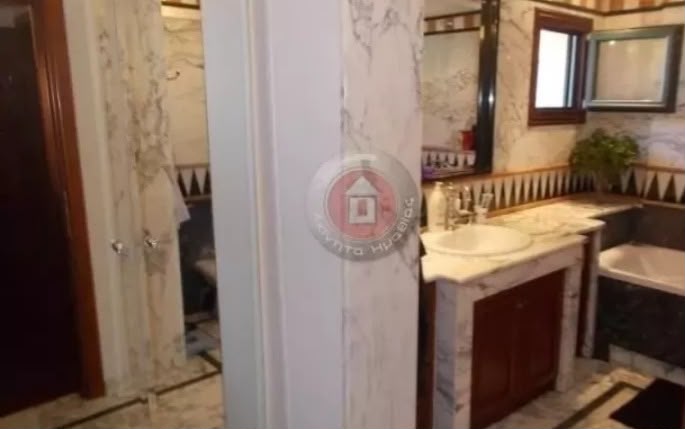 Ευρύχωρη μεζονέτα με κήπο και γκαράζ στο Πανόραμα – Βέροια